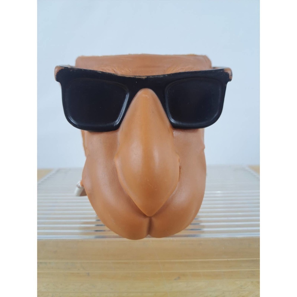 Vintage 1992 Joe Camel Smooth Character Plastic collectible can beer coozie